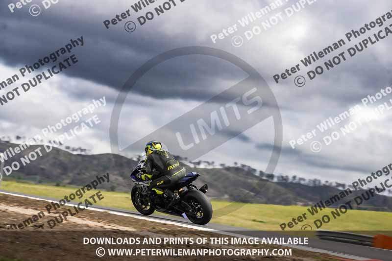 cadwell no limits trackday;cadwell park;cadwell park photographs;cadwell trackday photographs;enduro digital images;event digital images;eventdigitalimages;navarra;no limits trackdays;peter wileman photography;racing digital images;trackday digital images;trackday photos